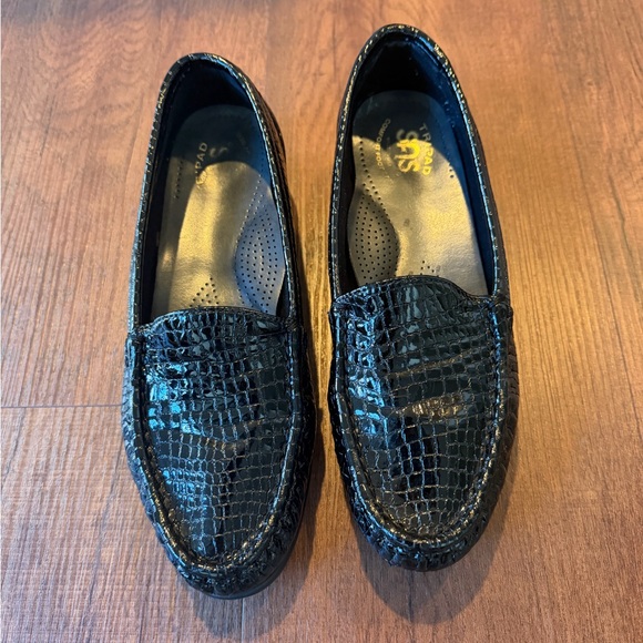 SAS Black Crocodile Loafers - Picture 3 of 9